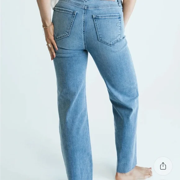 Carly Jean Los Angeles LAUREL JEANS - Picture 5 of 10